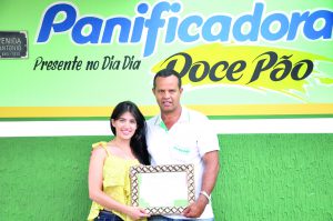 Aquela quitanda caprichada ou o melhor pão francês da cidade, segundo a maioria dos entrevistados, está na Panificadora Doce Pão. O certificado de destaque foi entregue ao proprietário Gilmar de Sousa.