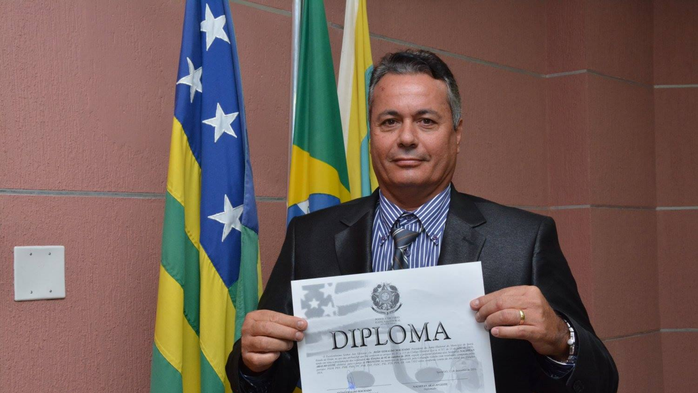 Em Iporá, documentação de recondução de Naçoitan Leite ao cargo de prefeito foi executada - Jornal O+Positivo